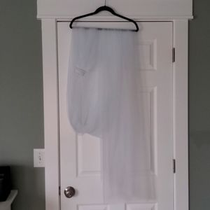 Cathedral length bridal veil NWOT